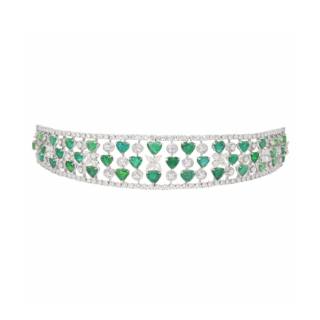 A collar of hearts  choker