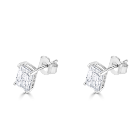 The astude emerald studs